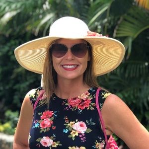 Meet your Posher, April